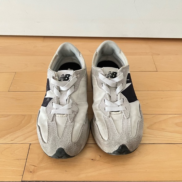 New Balance 327 Kid US13 - Picture 5 of 9
